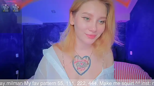 Snapshot of AliceMilman chatting on November 2025 10:04:02 AM AliceMilman online show from November 2025 10:04:02 AM