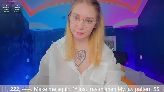 Snapshot of AliceMilman chatting on February 2026 12:06:02 PM AliceMilman online show from February 2026 12:06:02 PM