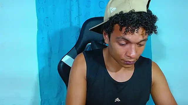 Snapshot of Black_Diamon_ chatting on March 2025 07:09:01 AM Black Diamon online show from March 2025 07:09:01 AM