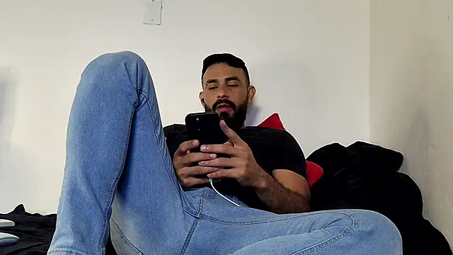 Snapshot of BEN_BLAZE chatting on February 2025 02:51:01 AM BEN BLAZE online show from February 2025 02:51:01 AM