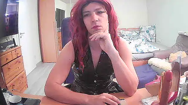 Snapshot of Kinky-Kristina chatting on November 2025 07:57:01 PM Kinky-Kristina online show from November 2025 07:57:01 PM