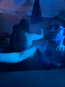 Stonermama666420 online show from December 2025 04:39:02 AM