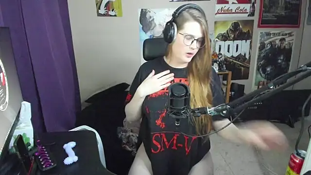 Snapshot of HannahCastle96 chatting on December 2024 06:11:02 AM HannahCastle96 online show from December 2024 06:11:02 AM