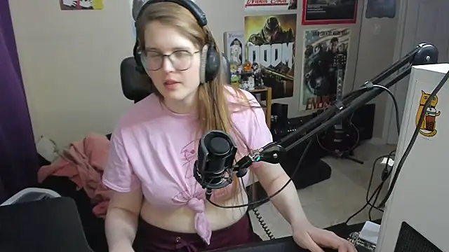 Snapshot of HannahCastle96 chatting on January 2025 08:30:01 AM HannahCastle96 online show from January 2025 08:30:01 AM