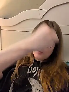 Snapshot of HannahCastle96 chatting on October 2025 03:19:02 PM HannahCastle96 online show from October 2025 03:19:02 PM