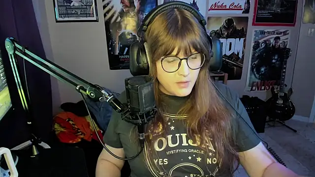 Snapshot of HannahCastle96 chatting on December 2025 11:57:02 PM HannahCastle96 online show from December 2025 11:57:02 PM