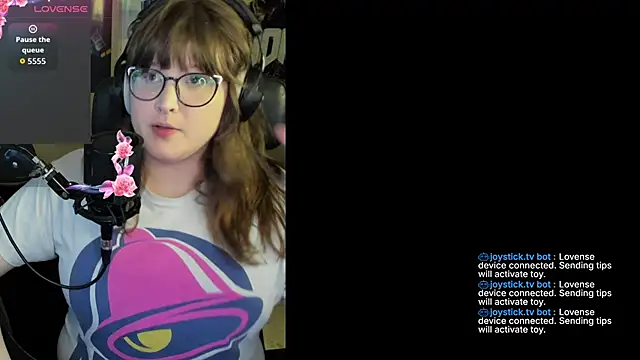Snapshot of HannahCastle96 chatting on February 2026 03:57:01 AM HannahCastle96 online show from February 2026 03:57:01 AM