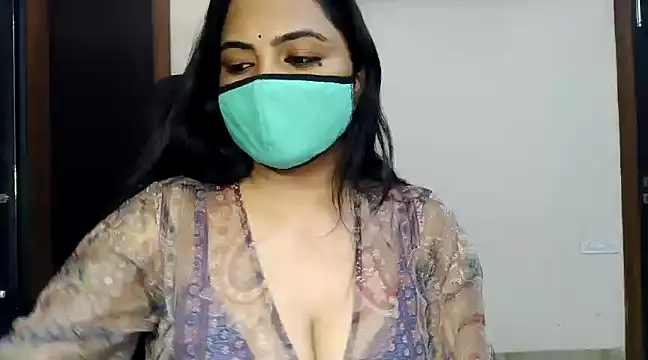 Snapshot of Hritvika chatting on February 2025 12:39:02 PM Hritvika online show from February 2025 12:39:02 PM