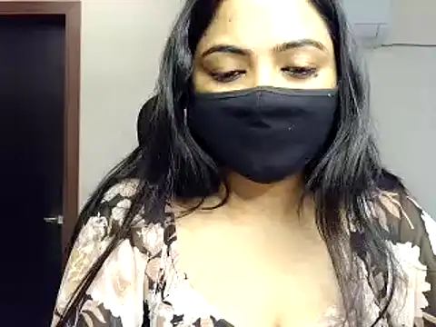 Snapshot of Hritvika chatting on February 2025 03:59:02 AM Hritvika online show from February 2025 03:59:02 AM