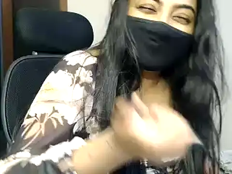 Snapshot of Hritvika chatting on February 2025 07:05:01 AM Hritvika online show from February 2025 07:05:01 AM