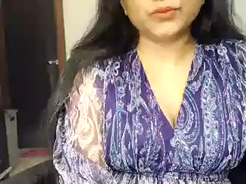 Snapshot of Hritvika chatting on March 2025 02:15:02 PM Hritvika online show from March 2025 02:15:02 PM