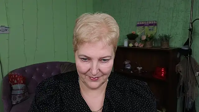 Sandra Snow online show from January 2025 02:36:02 PM