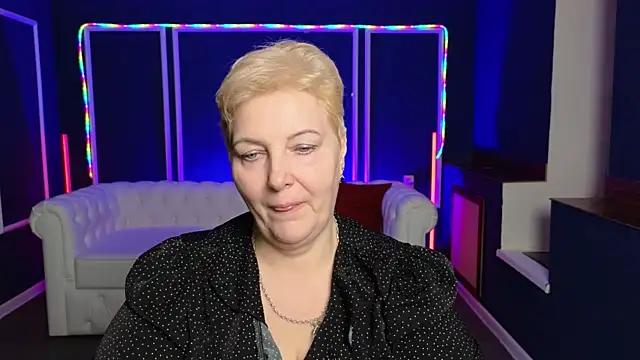 Sandra Snow online show from January 2025 05:38:01 PM