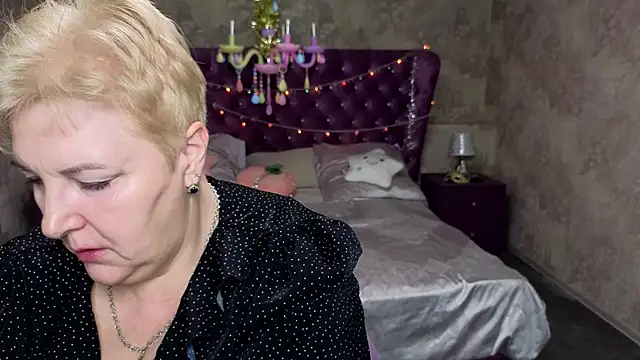 Sandra Snow online show from January 2025 02:30:01 PM