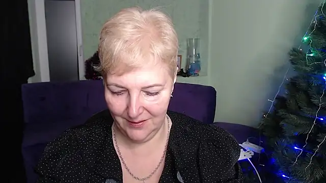 Sandra Snow online show from January 2025 06:06:02 PM