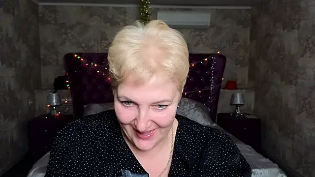 Sandra Snow online show from January 2025 05:19:01 PM