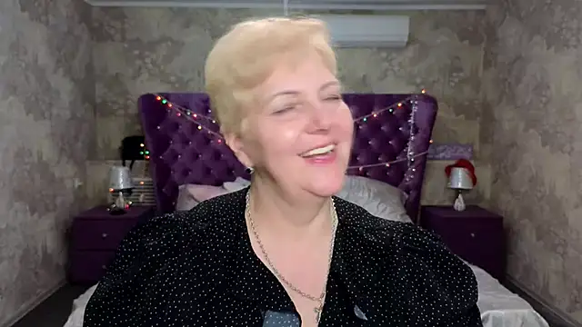 Sandra Snow online show from January 2025 05:20:01 PM