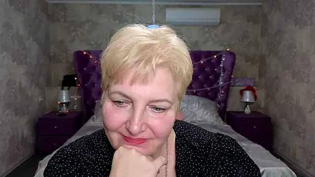 Sandra Snow online show from January 2025 08:21:02 PM
