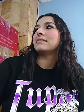 Snapshot of Noah_Jhonson chatting on February 2025 01:46:02 PM Noah Jhonson online show from February 2025 01:46:02 PM