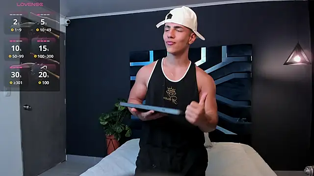 Flynn Riider online show from March 2025 02:23:01 PM