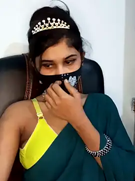 Snapshot of Angel_Riye chatting on February 2025 09:57:01 PM Angel Riye online show from February 2025 09:57:01 PM