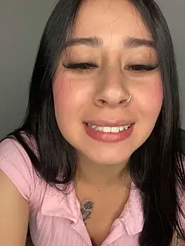 Snapshot of Zoee_t chatting on October 2025 03:53:01 AM Zoee t online show from October 2025 03:53:01 AM