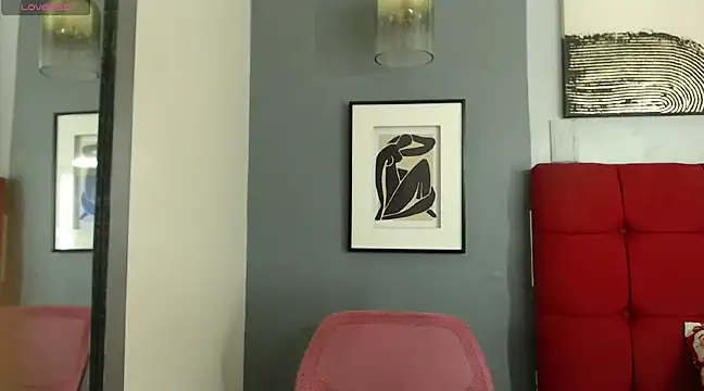 Snapshot of _Natassia_Dreams chatting on December 2024 12:08:01 AM Natassia Dreams online show from December 2024 12:08:01 AM