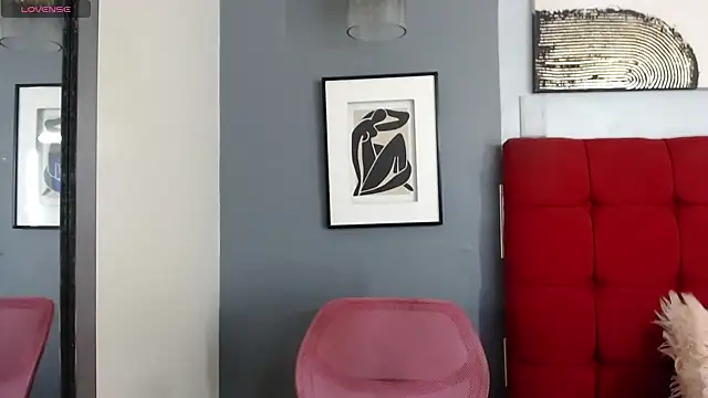 Snapshot of _Natassia_Dreams chatting on February 2025 12:49:02 AM Natassia Dreams online show from February 2025 12:49:02 AM