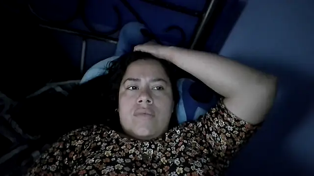 kivylovehot online show from April 2026 12:58:02 PM