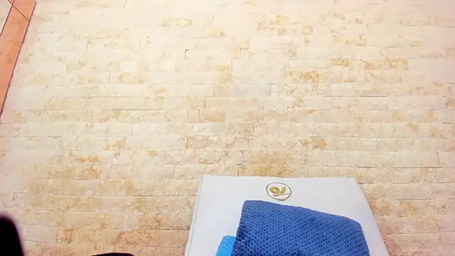 Snapshot of mia_roldan_ chatting on January 2026 12:40:02 PM mia roldan online show from January 2026 12:40:02 PM