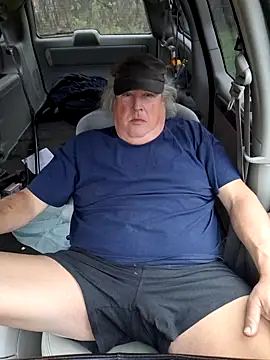 Snapshot of Bus310A chatting on November 2025 05:24:01 PM Bus310A online show from November 2025 05:24:01 PM