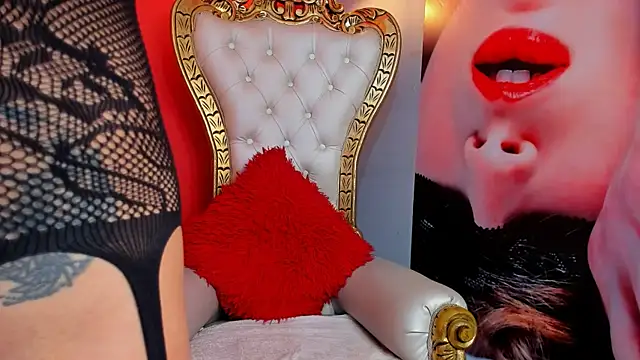 Snapshot of slutty_venus chatting on December 2024 11:31:02 PM slutty venus online show from December 2024 11:31:02 PM