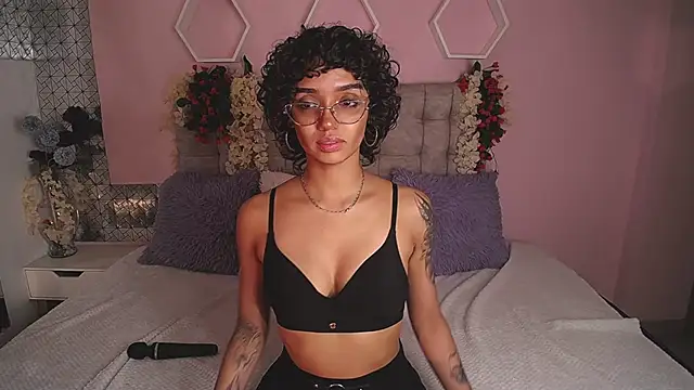 Snapshot of slutty_venus chatting on January 2025 11:12:01 PM slutty venus online show from January 2025 11:12:01 PM