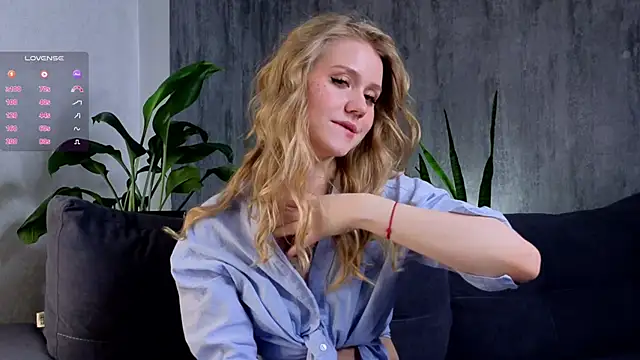 WiloneEsse online show from February 2025 01:12:02 AM