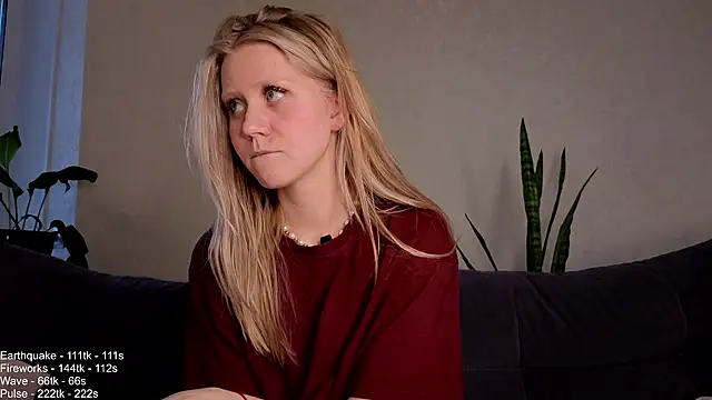 WiloneEsse online show from February 2025 01:02:02 AM