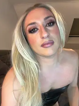 littlebambi26 online show from July 2026 10:49:02 PM