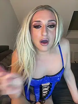 littlebambi26 online show from August 2026 11:14:01 PM