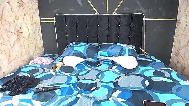 AmandaRobers online show from January 2025 08:36:02 PM