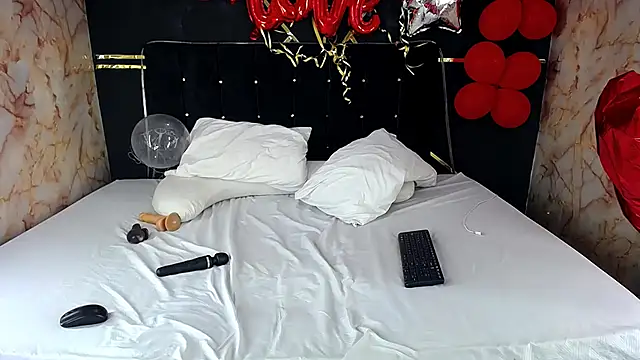 AmandaRobers online show from February 2025 08:58:01 PM