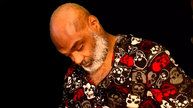 Snapshot of sinnernoir chatting on January 2025 07:23:01 PM sinnernoir online show from January 2025 07:23:01 PM