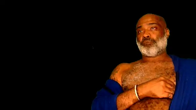 Snapshot of sinnernoir chatting on January 2025 02:18:02 AM sinnernoir online show from January 2025 02:18:02 AM