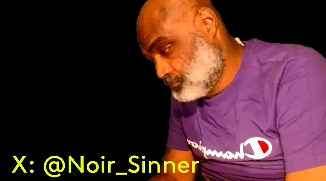 Snapshot of sinnernoir chatting on January 2025 04:54:01 AM sinnernoir online show from January 2025 04:54:01 AM