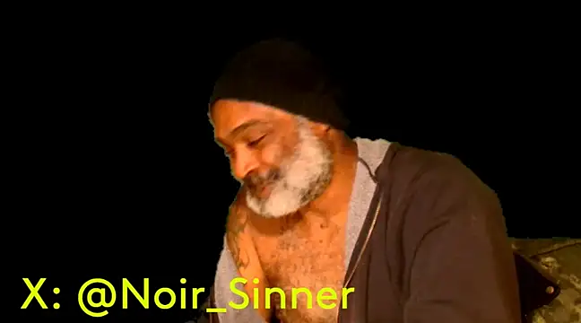 Snapshot of sinnernoir chatting on January 2025 02:04:01 AM sinnernoir online show from January 2025 02:04:01 AM