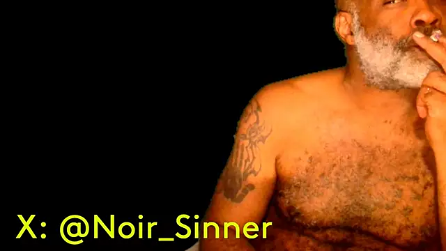 Snapshot of sinnernoir chatting on January 2025 07:22:01 AM sinnernoir online show from January 2025 07:22:01 AM