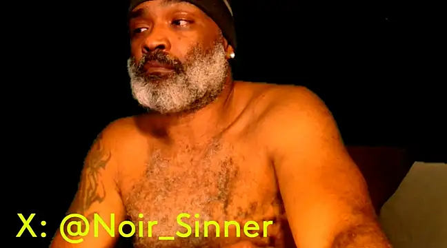 Snapshot of sinnernoir chatting on January 2025 03:09:02 AM sinnernoir online show from January 2025 03:09:02 AM