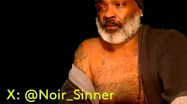 Snapshot of sinnernoir chatting on January 2025 06:13:01 AM sinnernoir online show from January 2025 06:13:01 AM