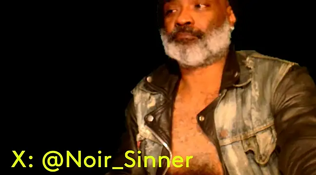 Snapshot of sinnernoir chatting on February 2025 06:04:01 AM sinnernoir online show from February 2025 06:04:01 AM