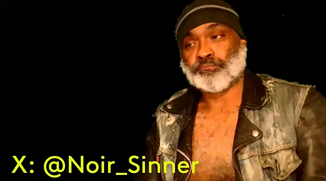 Snapshot of sinnernoir chatting on February 2025 03:02:02 AM sinnernoir online show from February 2025 03:02:02 AM