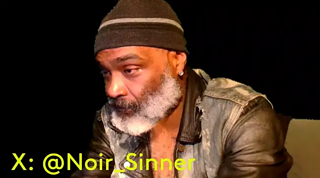 Snapshot of sinnernoir chatting on February 2025 04:21:01 AM sinnernoir online show from February 2025 04:21:01 AM