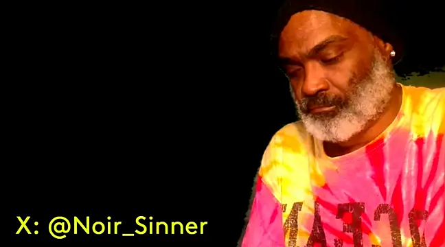 Snapshot of sinnernoir chatting on February 2025 06:12:01 AM sinnernoir online show from February 2025 06:12:01 AM